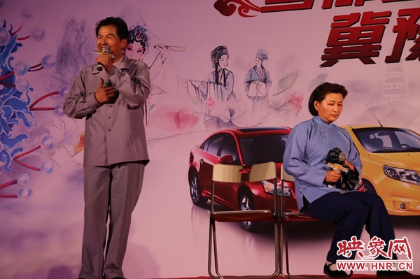 戲曲演員劉海功表演的《月下相會(huì)》經(jīng)典生動(dòng)，詼諧幽默。