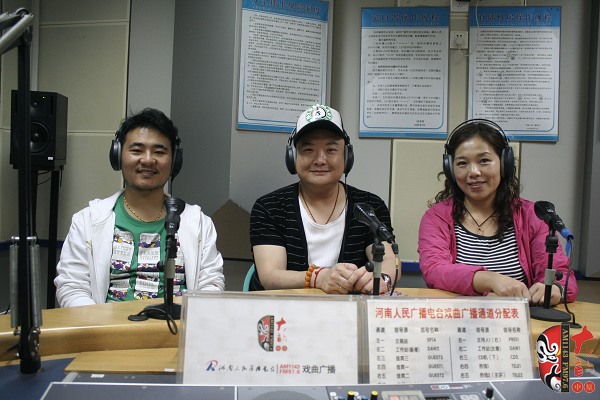 河南方言話語《老湯》主演、著名青年表演藝術(shù)家范軍等正在直播中。。。