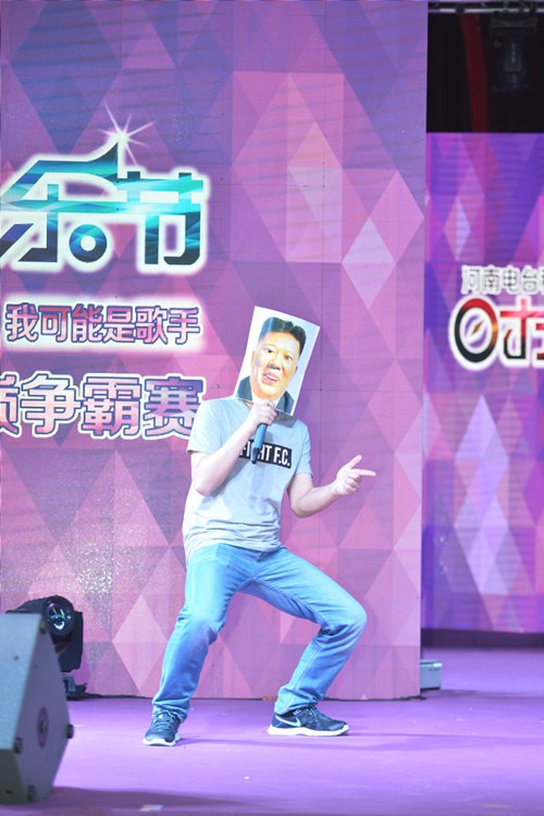 不過隨后的阿強(qiáng)老師現(xiàn)場傳授RAP教程，同樣不遜于老楊呢??！