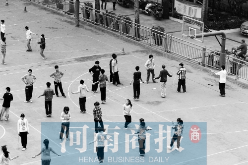 有學校擔心，個人進校園鍛煉，安全隱患大