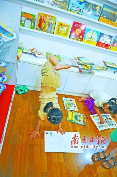 　由于有的孩子自控力差，造成圖書損壞。 南方日報記者 王云攝