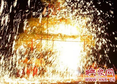 確山鐵花將登上萬(wàn)眾矚目的春晚舞臺(tái)！