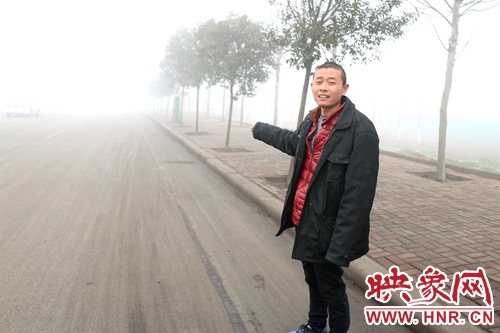 貨車突起火 80后清潔車司機路遇舉水槍急救援