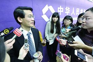 商務(wù)部新聞發(fā)言人表示，月度數(shù)據(jù)出現(xiàn)波動是正常的。