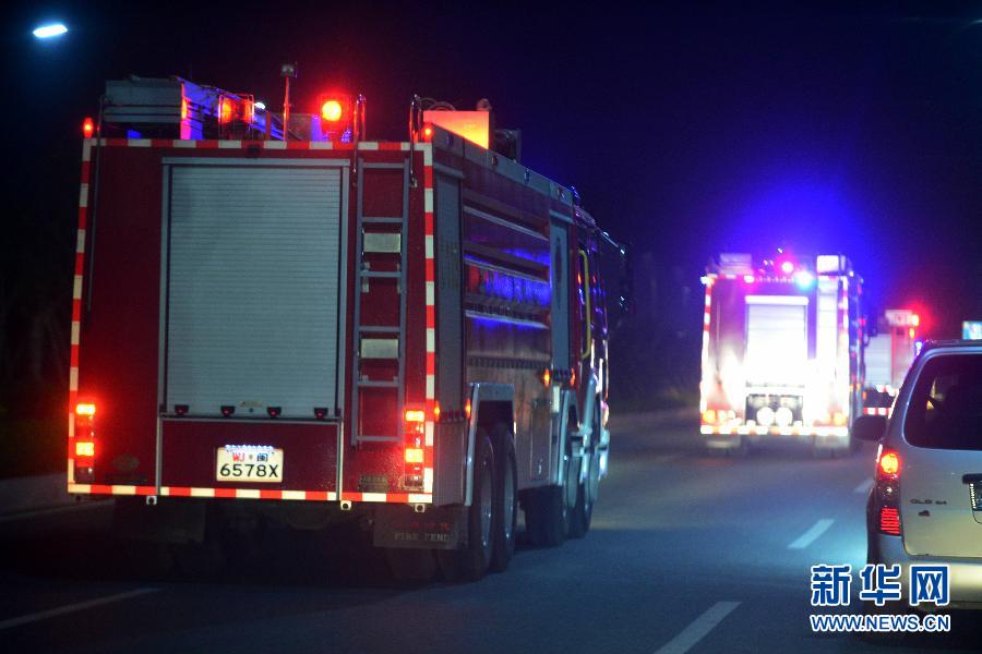 4月7日，消防車輛趕往事故現(xiàn)場。