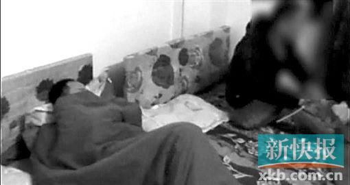 廣州搗毀一男同性戀者聚眾淫亂窩點(diǎn)。視頻截圖