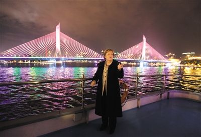 2012年2月3日，德國總理默克爾夜游廣州。