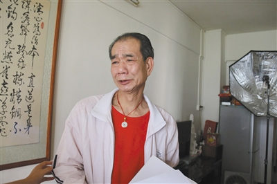 嫖娼事件后，區(qū)少坤向記者訴說委屈，他說：“這是一個(gè)圈套”。李根 攝