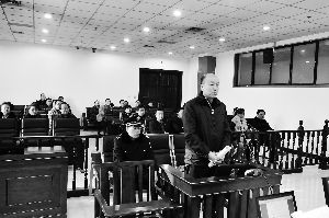 顏承魯庭審現(xiàn)場。資料照片