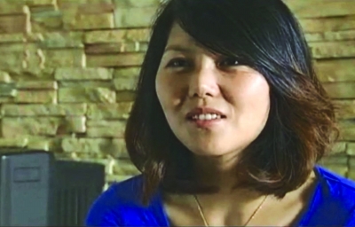 靳冰發(fā)現(xiàn)自己和杜家女兒長得很像。