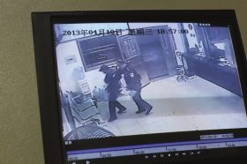 長沙市救助站提供的監(jiān)控視頻。組圖/記者華劍