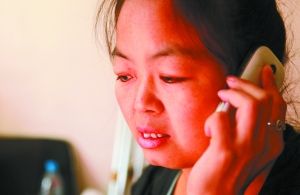 每次給家人打電話，史女士都會很難過。