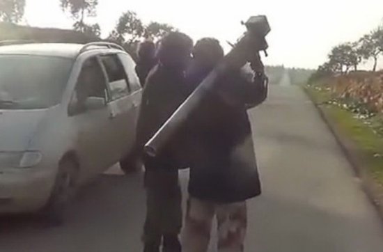 敘反對派宣稱用肩扛導(dǎo)彈擊落一架政府軍戰(zhàn)機