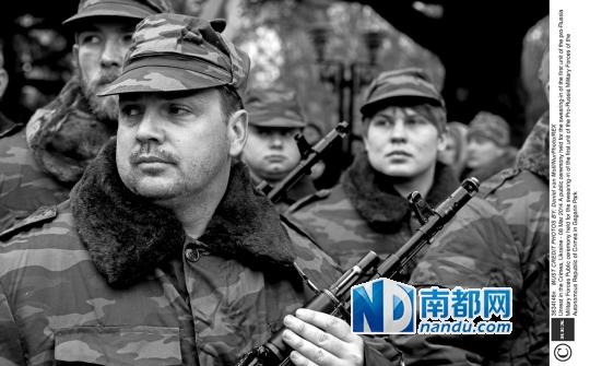 9日，烏克蘭克里米亞自治共和國的親俄武裝士兵舉行宣誓儀式。