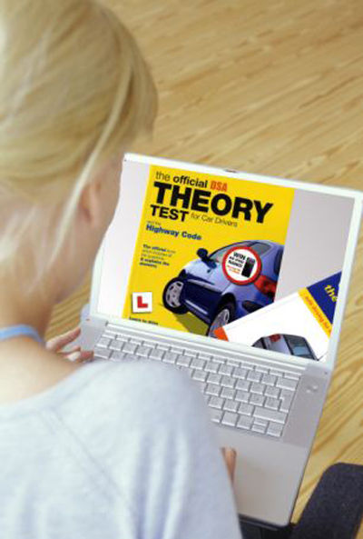 駕駛標準局的發(fā)言人稱，駕照申請通過率低證明了英國駕駛安全系數(shù)高。