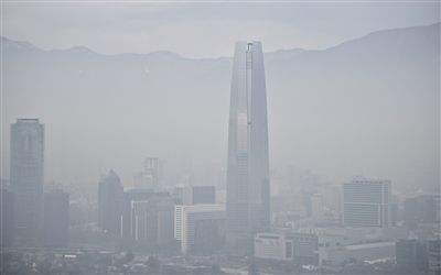21日，智利首都圣地亞哥被霧霾籠罩。