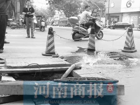 污水不停冒出，隔幾分鐘就要抽一次