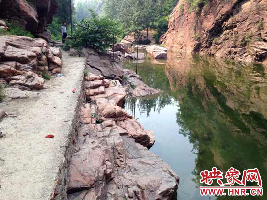 游客落水處。