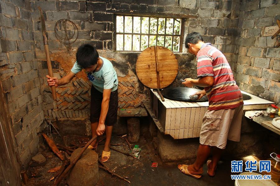 農(nóng)場棚戶區(qū)的最后留守家庭：留下的是回憶，迎來的是幸福