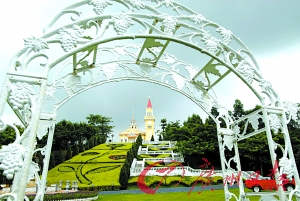 龍鳳山莊有歐式古堡。