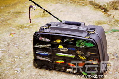 　　又稱擬餌釣魚(yú),起源于歐洲,國(guó)內(nèi)翻譯為“路亞”。