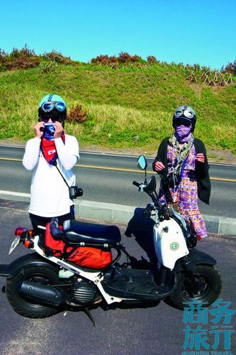 路遇環(huán)島的大學生。