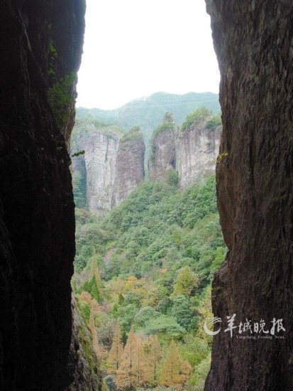 雁蕩山以奇峰、瀑布著稱。