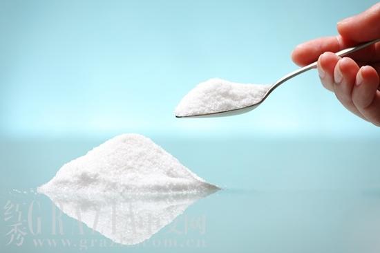 食鹽、白糖去黑頭法