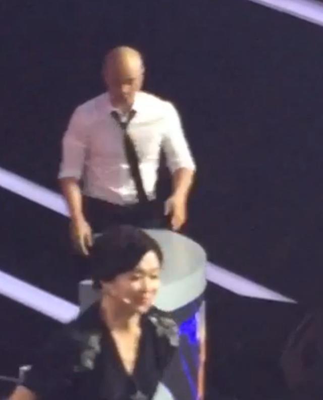 樂嘉回應(yīng)錄節(jié)目耍酒瘋 稱“問(wèn)心無(wú)愧”