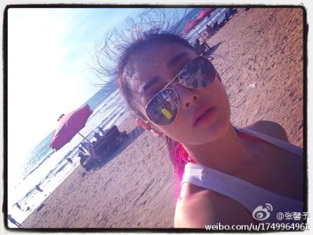 張馨予在印尼輕裝開工，但一想到要返回北京，即時打冷震