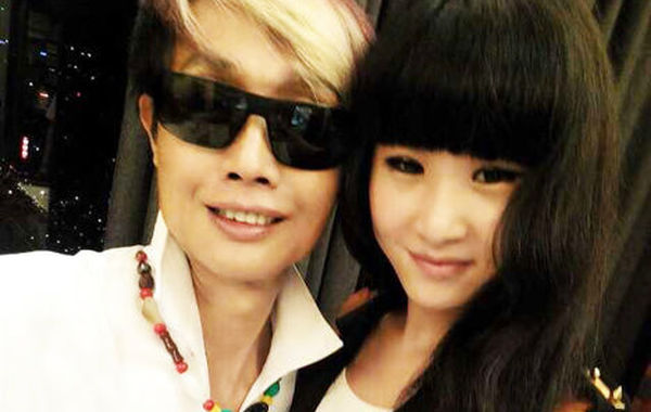 鄧建國與新女友。