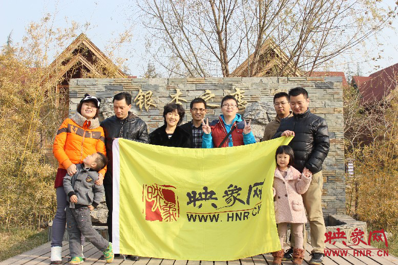 來張小合影，好多朋友都在其他地方玩，已經(jīng)嗨的叫不回來……