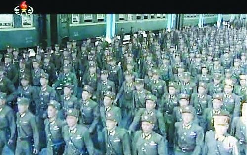 約2萬(wàn)名朝鮮朝鮮人民軍基層軍官近日陸續(xù)抵達(dá)平壤，準(zhǔn)備出席軍方大會(huì)。