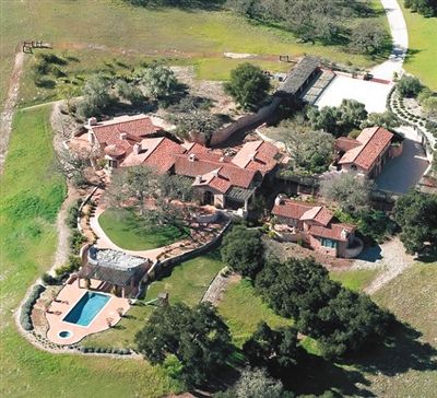 據(jù)稱這就是鄧文迪與布萊爾私會(huì)的“默多克牧場(chǎng)”。