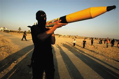 卡薩姆火箭：哈馬斯山寨版喀秋莎火箭，射程約10公里。