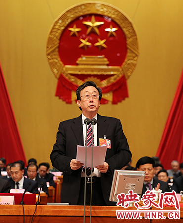 在表決通過(guò)各項(xiàng)決議后，省委書(shū)記、省人大常委會(huì)主任郭庚茂作出講話