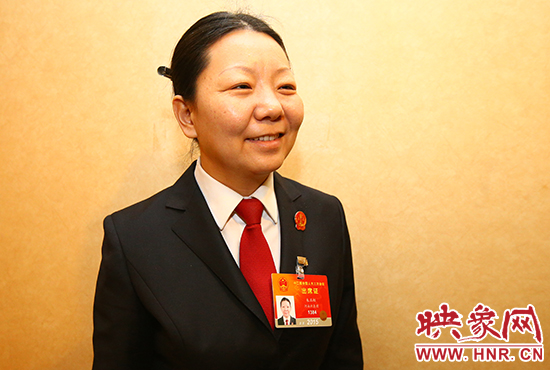 全國(guó)人大代表、河南省寶豐縣人民法院副院長(zhǎng)、鬧店鎮(zhèn)法庭庭長(zhǎng)朱正栩