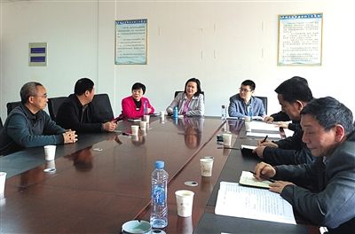 江西省豐城市信訪(fǎng)局接待室，中央信訪(fǎng)督查組約談信訪(fǎng)人。記者 賈世煜 攝