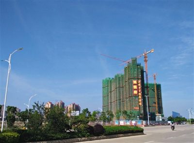 泉州東海片區(qū)海悅府地產(chǎn)項目。該項目開發(fā)公司董事蔡俊偉于春節(jié)前被帶走調(diào)查。