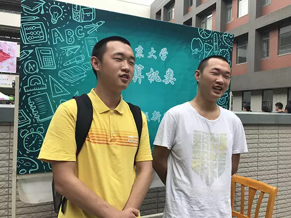 雙胞胎兄弟陳于勤、陳于思。