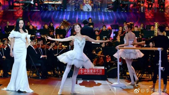 《創(chuàng)造101》主題曲公布，這個(gè)被吐槽油膩的c位是什么來頭？