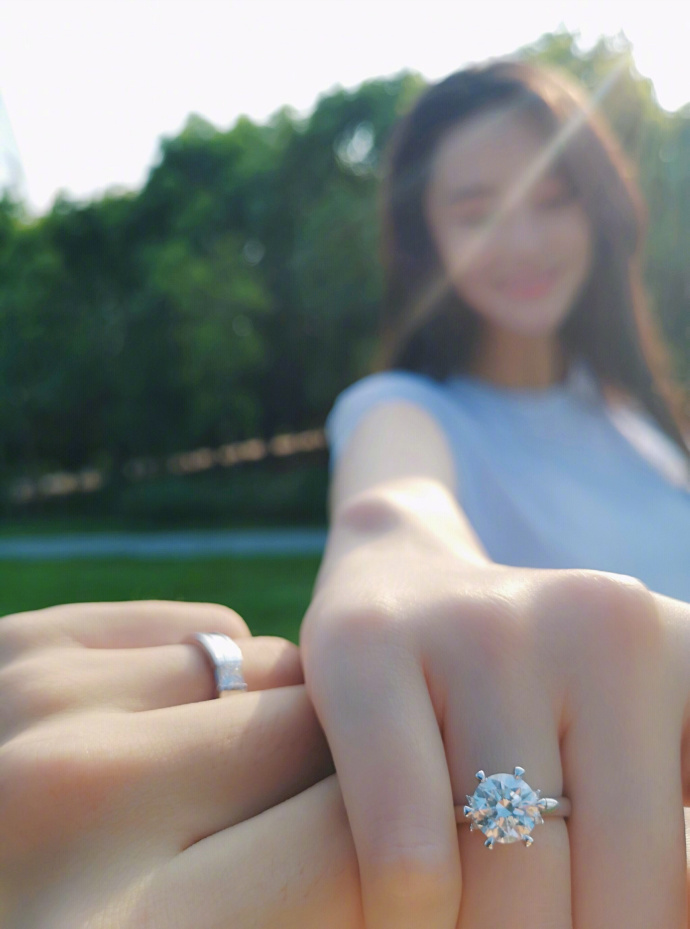 張馨予的婚紗成了淘寶爆款，知道價(jià)格后讓人大跌眼鏡！