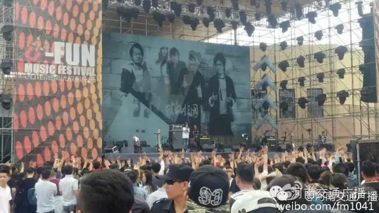 河南交通廣播主持人佳音、彎彎、朱浩都登上了優(yōu)放舞臺，優(yōu)放，交廣在這里！