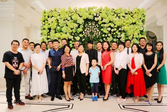 期待的時(shí)候，總是很長(zhǎng)，相聚的時(shí)候，總是很短。
