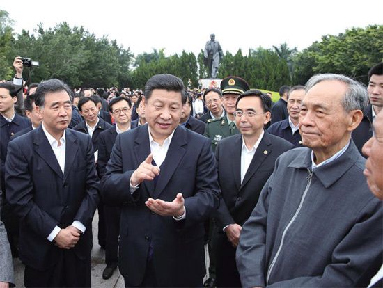 2012 年12 月，習(xí)近平任中共中央總書(shū)記后首次離京，即到改革前沿的廣東考察