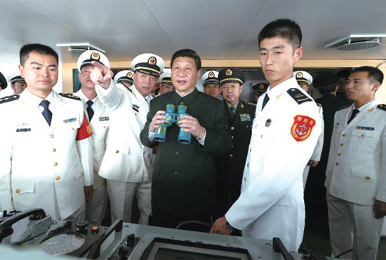 2012年12月8日，習(xí)近平視察廣州戰(zhàn)區(qū)，登上海軍“?？谂灐? width=