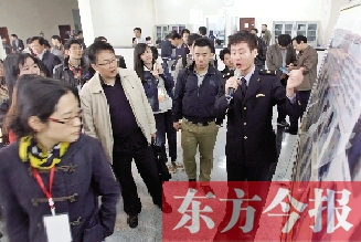 鄭州新鄭綜合保稅區(qū)的成就，引發(fā)了六省媒體記者的關(guān)注