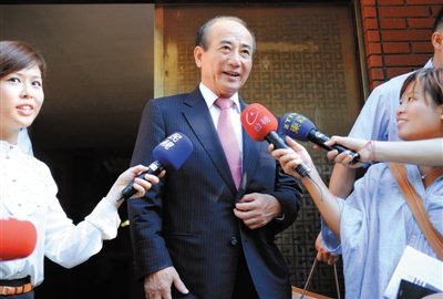 9月11日，王金平前往國(guó)民黨考紀(jì)會(huì)時(shí)回答記者提問(wèn)。