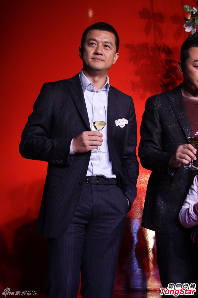 李亞鵬、郭濤父子相活動