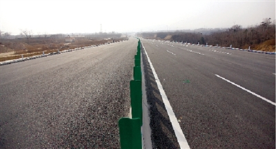 鄭上快速路工程建設(shè)已進(jìn)入收尾階段。